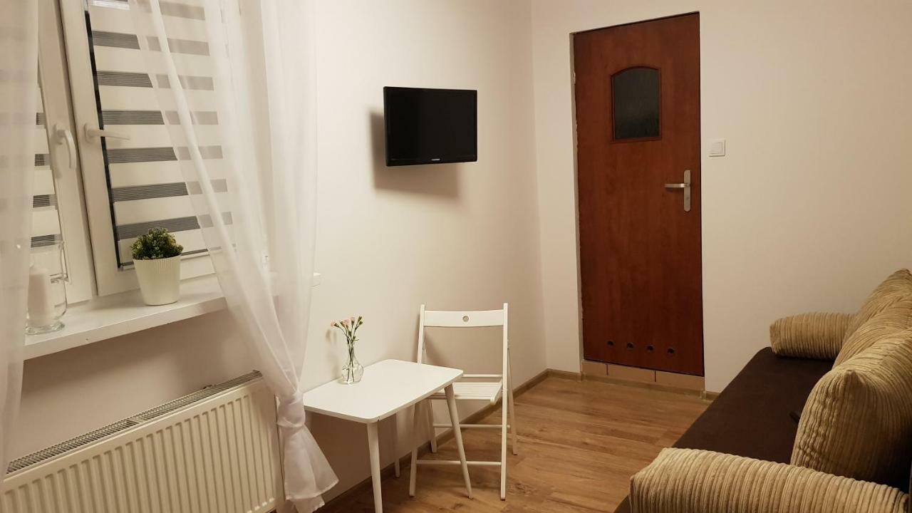 Pokoje Goscinne Venezia Чаплинек Екстериор снимка