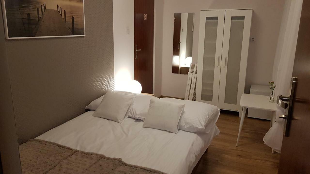 Pokoje Goscinne Venezia Чаплинек Екстериор снимка